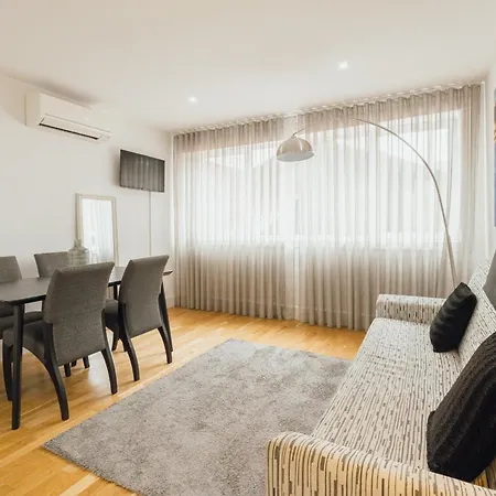Heart Of The By Vacationy Appartement