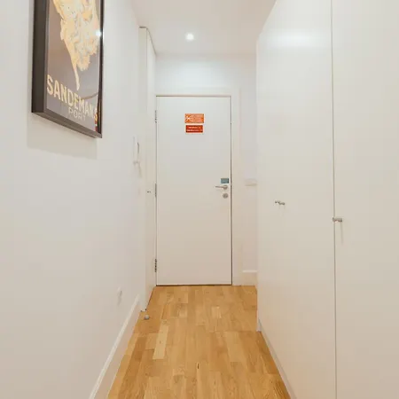 Heart Of The By Vacationy Appartement